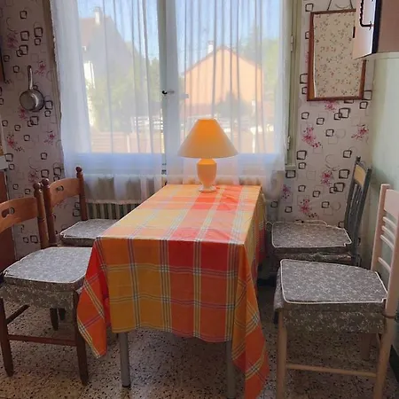 住在巴黎 בונדי