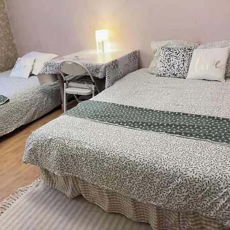 בית אירוח 住在巴黎