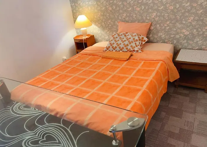 Quarto em Acomodações Particulares 住在巴黎 *